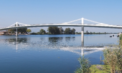 Most přes řeku Ebro ve Španělsku
