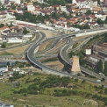 MÚK Svitavská radiála – Dobrovského, nahoře vlevo jsou vidět královopolské portály tunelů