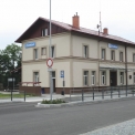 Chotěboř: Příklad velmi citlivé rekonstrukce typové výpravní budovy Rakouské severozápadní dráhy (ÖNWB) z roku 1871.