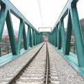 Pohled na železniční svršek nového mostu