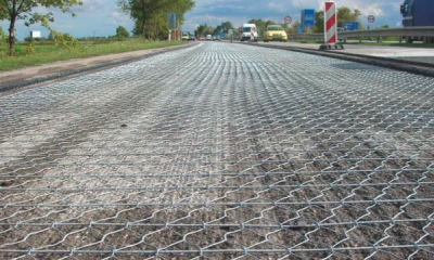 Doterajšie skúsenosti s aplikáciou oceľových výstužných dvojzákrutových sietí RoadMesh® pri rekonštrukciách asfaltových krytov vozoviek v Česku a na Slovensku