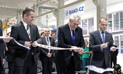 Prezident republiky slavnostně otevřel novou halu montáže a expedice společnosti DAKO-CZ a.s. za 18 milionů korun