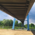 Lávka přes Labe v Čelákovicích, pro jejíž mostovku byl použit vysokohodnotný beton TOPCRETE (UHPC) od společnosti TBG METROSTAV.