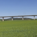 Obr. 5a – Viadukt přes Údolí Hošťovského potoka, Rychlostní komunikace R1, Slovensko za provozu