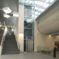 Eskalátory a výtah stanice Nemocnice Motol