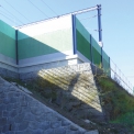 Příklady standardních objektů zastoupených ve stavbě: trubní propustek; vestavba klenbového rámu do původního mostu; most se zabetonovanými nosníky; opěrná zeď z vyztužených zemin