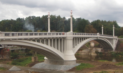 Sanace pemrlovaných omítek mostu pomocí prefabrikovaných směsí