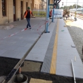 Rekonstrukce nástupišť hlavního nádraží v Plzni s odvodňovacími žlaby RONN TL 1000