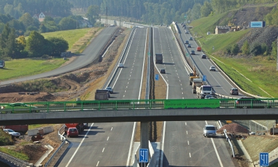 Na novém úseku dálnice D4 Skanska využila automatické navádění strojů v systému BIM