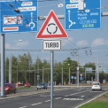 Dopravní značení nově vybudované křižovatky