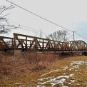 Obr. 1 – Pohled zprava na stávající most