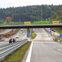 Nový úsek dálnice D4 Skalka – křižovatka II/118 postavila Skanska v letech 2015 – 2017. Stavba zahrnovala čtyřproudovou komunikaci o délce 4,8 km s jednou mimoúrovňovou křižovatkou, doprovodnou komunikaci o délce 2,6 km, čtyři mosty a podchod pro pěš