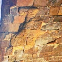 Obr. 16 – Vzorek KM/XIII, B-01/2, kamenné zábradlí – oblouk XIII, vrstva: 1 – kamenný materiál kvádru