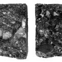 Obr. 3 – Lomové plochy na zkušebním trámečku: vlevo směs ABS (ACO 11+) s čárou zrnitosti vedenou při horním okraji oboru zrnitosti, dílčí lomové plochy převažují v zrnech kameniva; vpravo asfaltová směs s čárou zrnitosti vedenou při spodním okraji ob