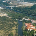 SOKP, napojení částí 514 – MÚK Strakonické – a 513 – mostu přes Vltavu u Lahovic (na snímku vlevo nahoře),  vpravo dole část Zbraslavi; foto ze září 2009