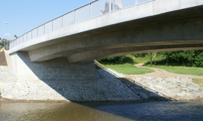 Nový most v Naloučanech vydrží stoletou vodu