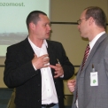 Diskutující - vlevo Bc. Pavel Stančo, výkonný ředitel pořádající společnosti KONSTRUKCE Media, vpravo Ing. Josef Volek (VELOX-WERK) (Foto: Ludmila Doudová)