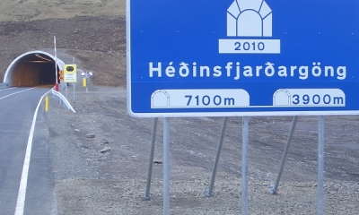 Islandskými tunely se jezdí!