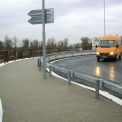 I/16 Mělník, okružní křižovatka u mostu přes Labe. (foto: SaM silnice a mosty a. s.)