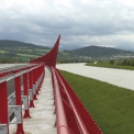 Část nového úseku dálnice D1 u slovenského Váhu