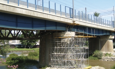 Železniční most přes řeku Sázavu v Čerčanech