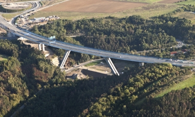 Nejvyšší ocelobetonový most v Praze je světovým unikátem