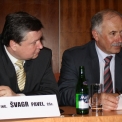 Předsednický stůl 1. bloku konference – zleva: Ing. Pavel Švagr, Ing. Jaroslav Drozd