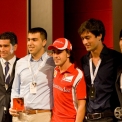 Ocenění studenti s F. Alonso.