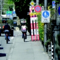 Možnost volby průjezdu ve stoupání: sdílení společného prostoru s automobilovou a pěší dopravou (švýcarský model)