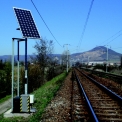 Kolejnicový mazník CL-E1 se solárním napájením – instalace v České republice na trati SŽDC