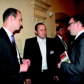 Diskuse během přestávky – na obrázku zleva Michal Sirovátka, Tomáš Měřínský (oba KONSTRUKCE Media), Jiří Filip (Alstom) a Jiří Ješeta (České dráhy)